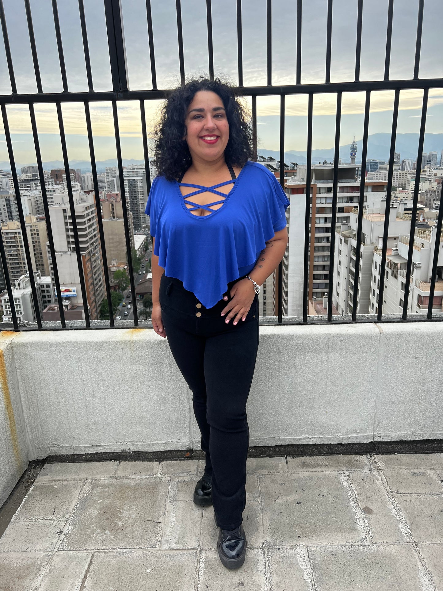 JEANS FAJERO VIRAL: RECTO CON BOTONES