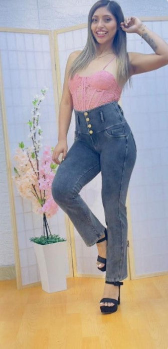 JEANS FAJERO VIRAL: RECTO CON BOTONES