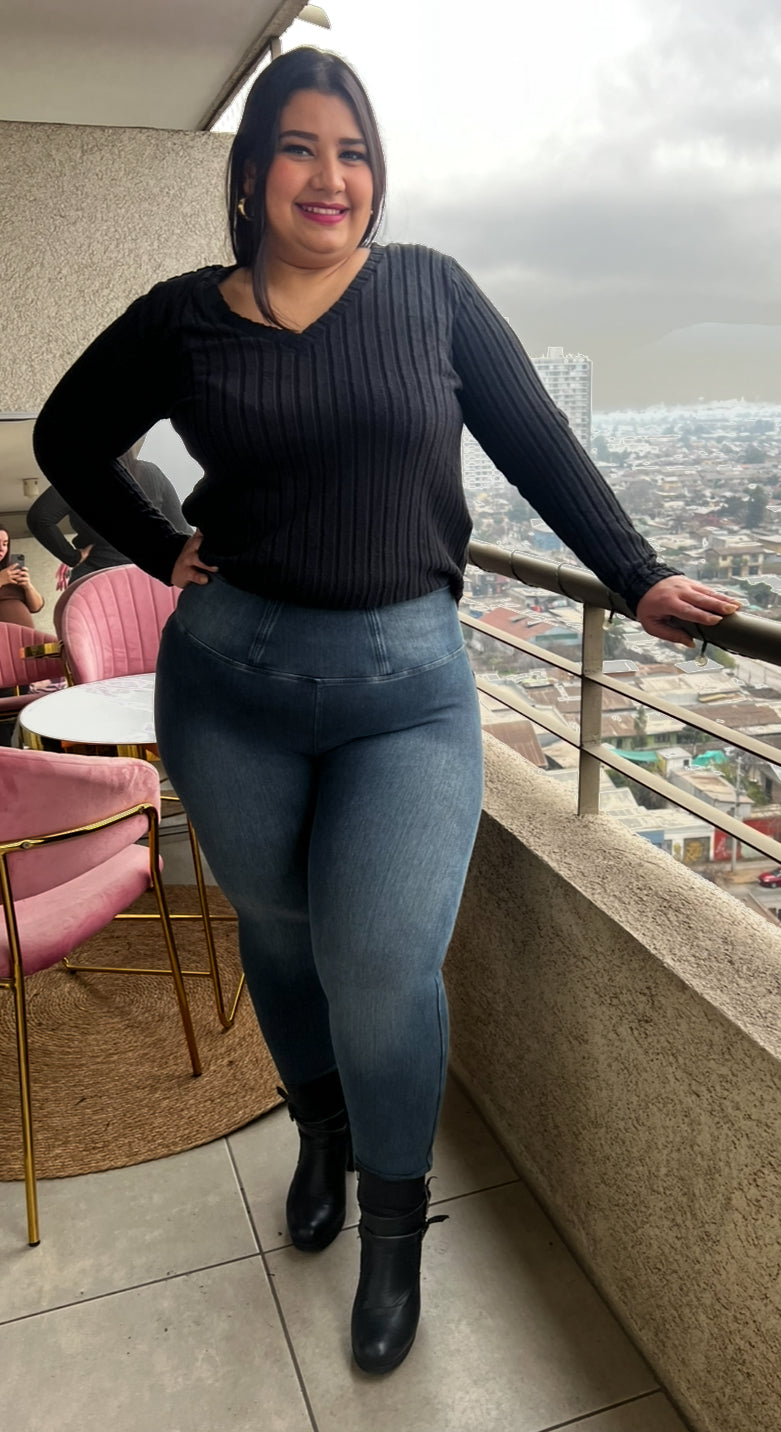 Jeans Fajero sin Botones Pitillo