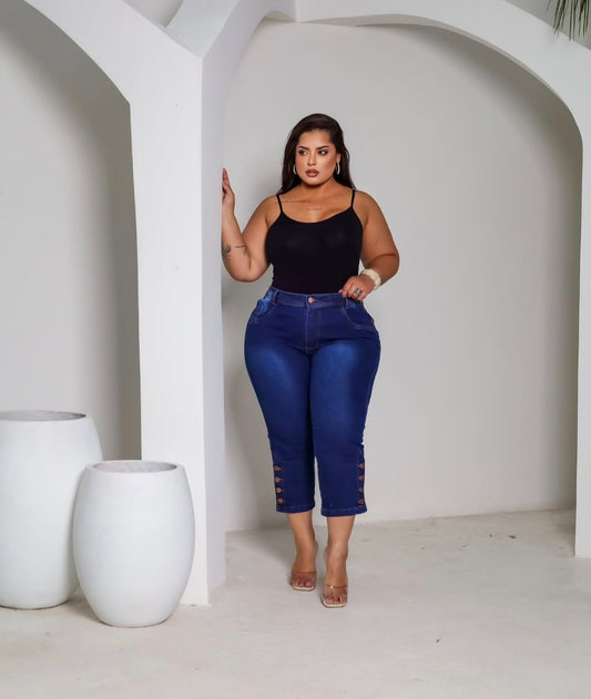 Capri Plus siZe.