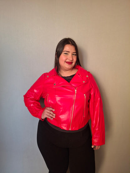Chaqueta ecocuero. Disponible para entrega desde el 10 enero